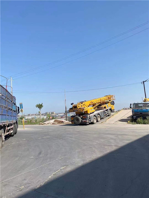 阎良区25吨吊车的租赁价格大概是多少？