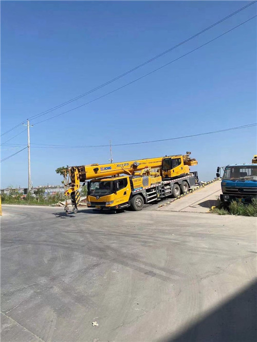 阎良区吊车作业时，可能会产生哪些额外收费项目？